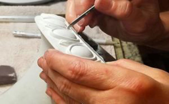 hand_pic_cropped_no_ring hand art on pot